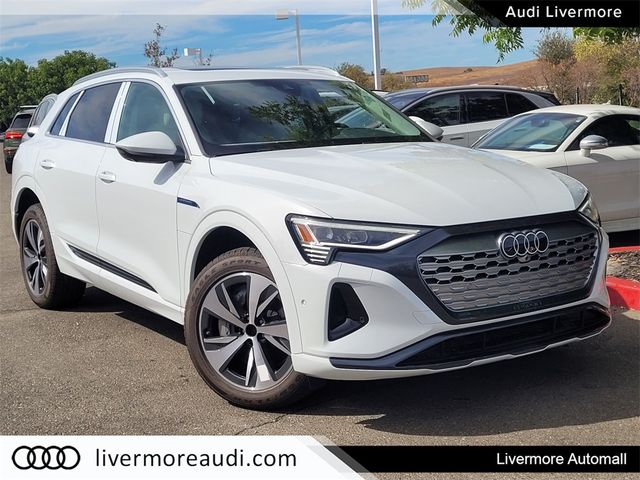 2024 Audi Q8 e-tron Premium Plus