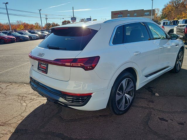 2024 Audi Q8 e-tron Premium Plus