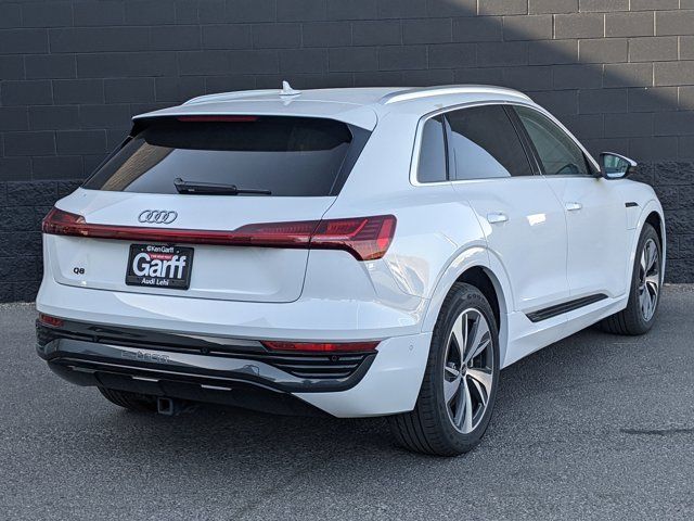 2024 Audi Q8 e-tron Premium Plus