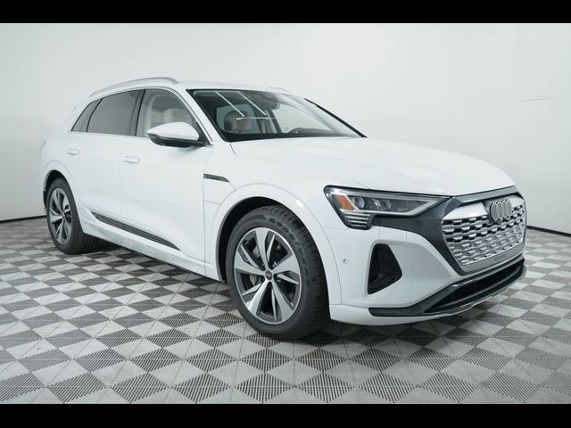 2024 Audi Q8 e-tron Premium Plus