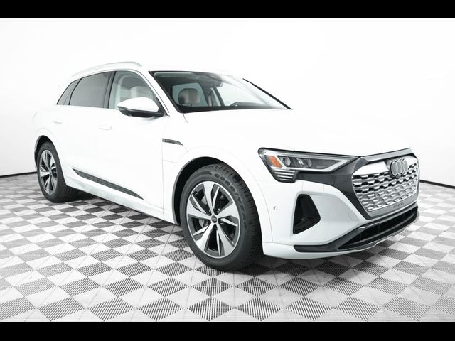 2024 Audi Q8 e-tron Premium Plus