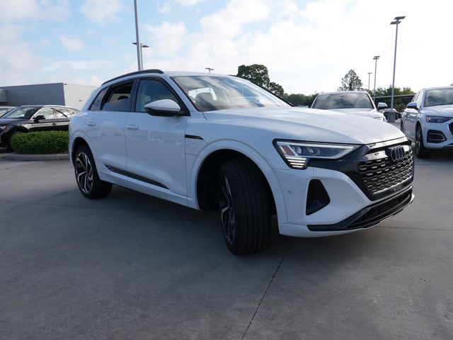 2024 Audi Q8 e-tron Premium Plus