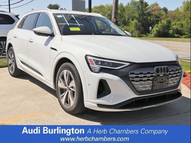 2024 Audi Q8 e-tron Premium Plus