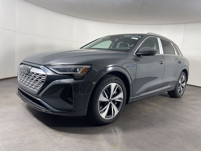 2024 Audi Q8 e-tron Premium Plus