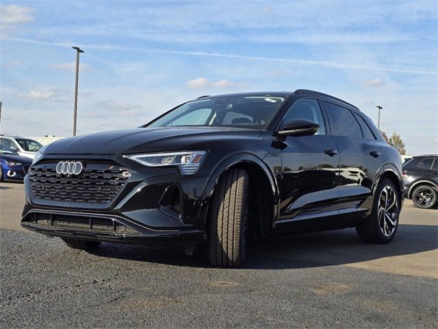 2024 Audi Q8 e-tron Premium Plus