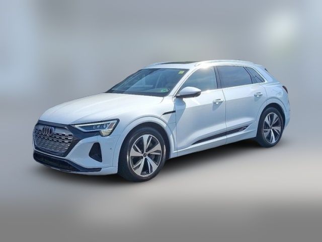 2024 Audi Q8 e-tron Premium Plus