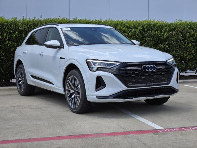 2024 Audi Q8 e-tron Premium Plus