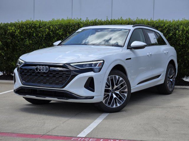 2024 Audi Q8 e-tron Premium Plus