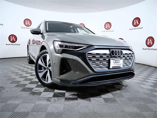 2024 Audi Q8 e-tron Premium Plus