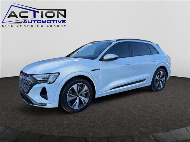 2024 Audi Q8 e-tron Premium Plus