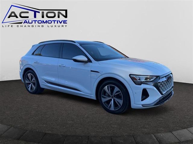 2024 Audi Q8 e-tron Premium Plus