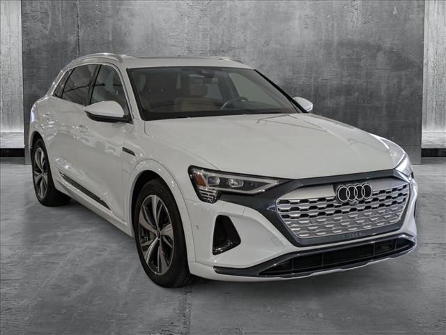 2024 Audi Q8 e-tron Premium Plus