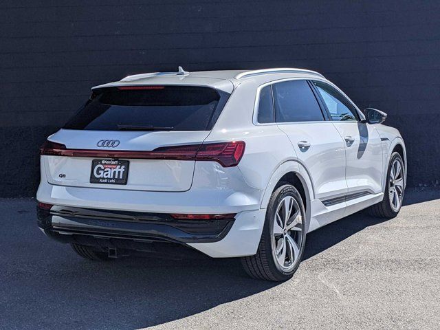 2024 Audi Q8 e-tron Premium Plus