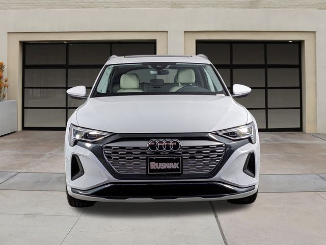 2024 Audi Q8 e-tron Premium Plus