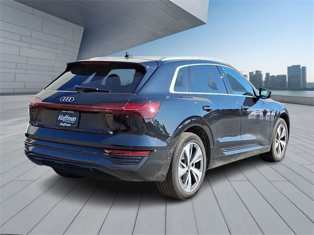 2024 Audi Q8 e-tron Premium Plus