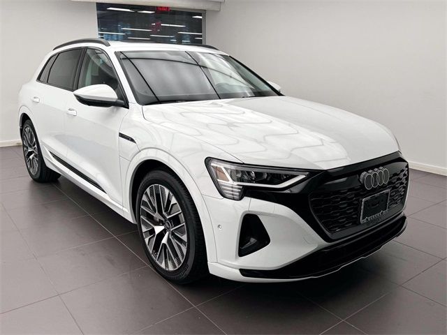 2024 Audi Q8 e-tron Premium Plus