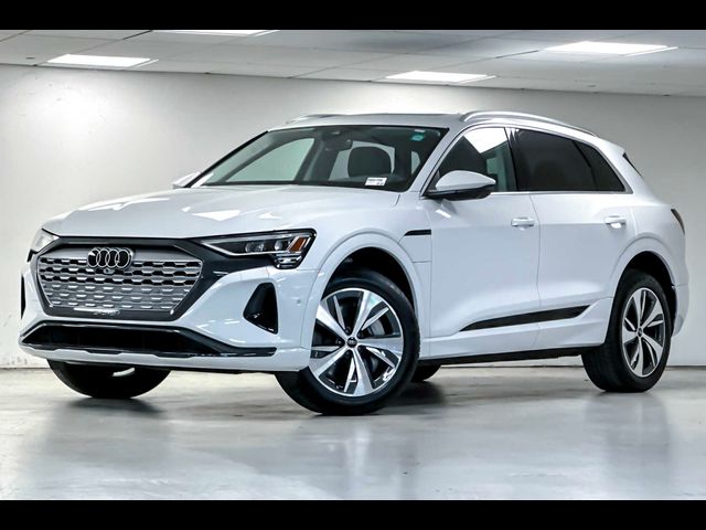 2024 Audi Q8 e-tron Premium Plus