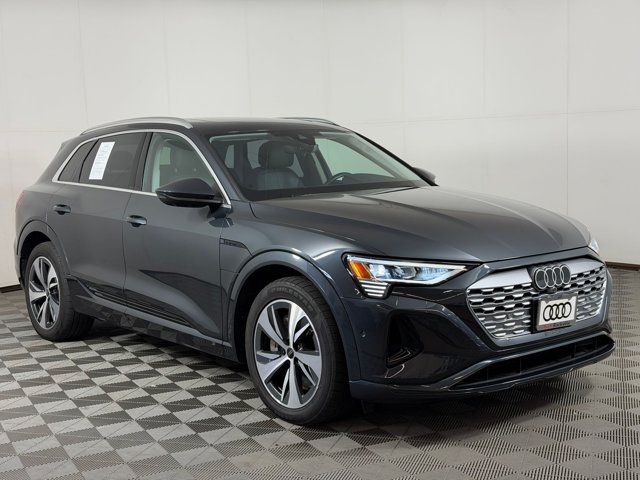2024 Audi Q8 e-tron Premium Plus