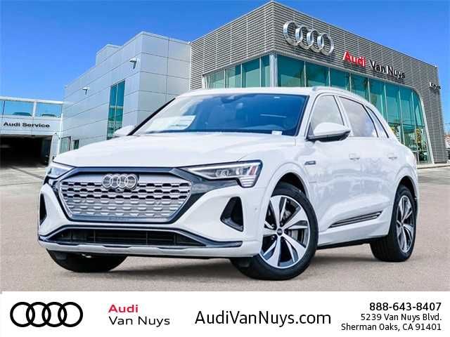 2024 Audi Q8 e-tron Premium Plus