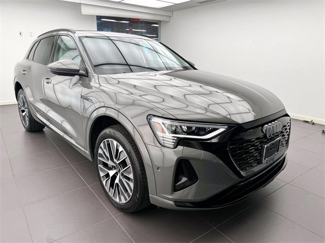 2024 Audi Q8 e-tron Premium Plus