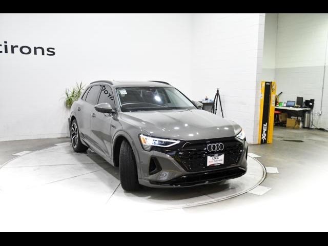 2024 Audi Q8 e-tron Premium Plus