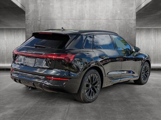 2024 Audi Q8 e-tron Prestige