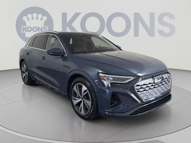 2024 Audi Q8 e-tron Prestige
