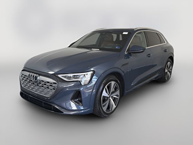 2024 Audi Q8 e-tron Prestige