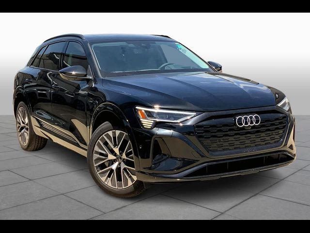 2024 Audi Q8 e-tron Prestige