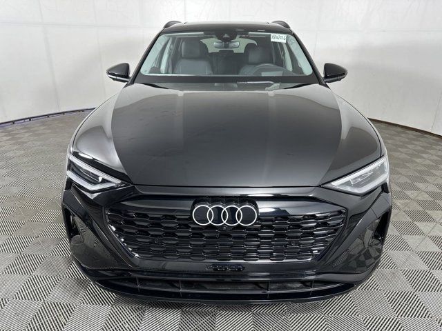 2024 Audi Q8 e-tron Prestige