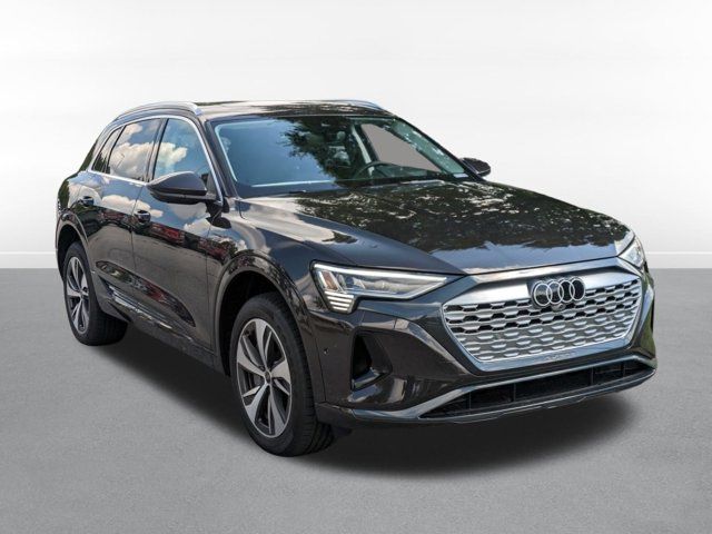 2024 Audi Q8 e-tron Prestige