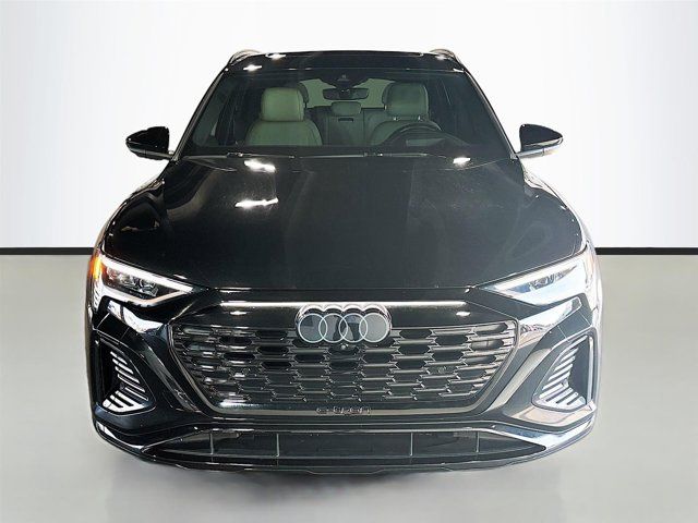 2024 Audi Q8 e-tron Prestige