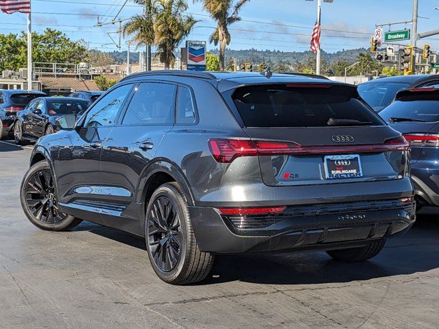 2024 Audi Q8 e-tron Prestige