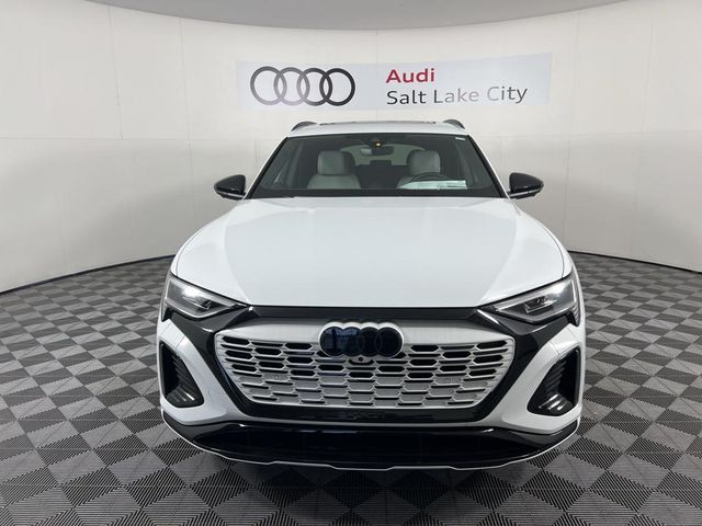 2024 Audi Q8 e-tron Prestige