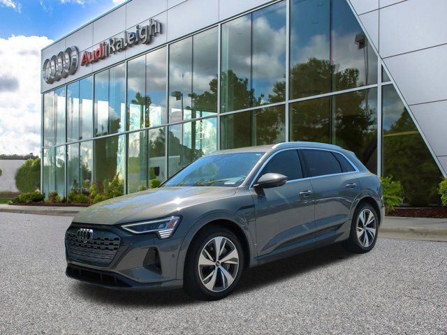 2024 Audi Q8 e-tron Prestige