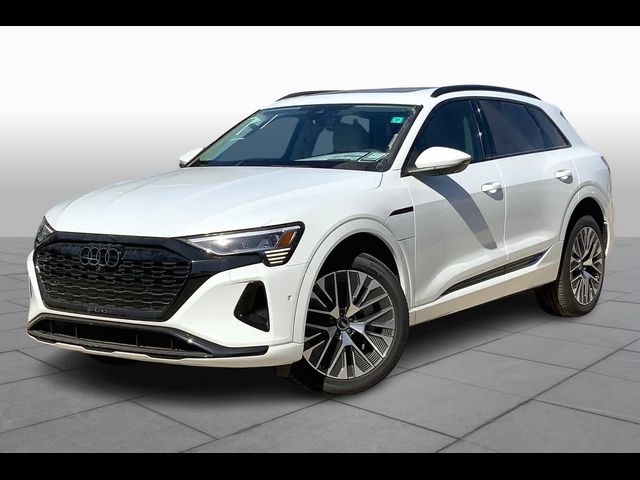 2024 Audi Q8 e-tron Prestige