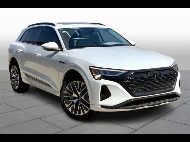 2024 Audi Q8 e-tron Prestige