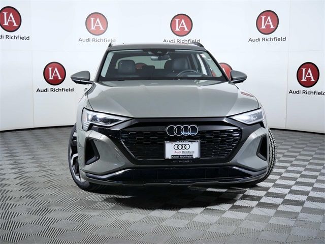 2024 Audi Q8 e-tron Prestige