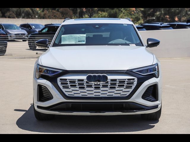 2024 Audi Q8 e-tron Prestige