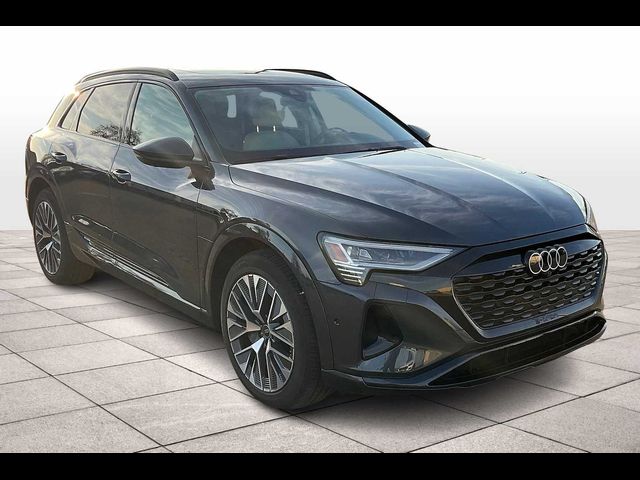2024 Audi Q8 e-tron Prestige
