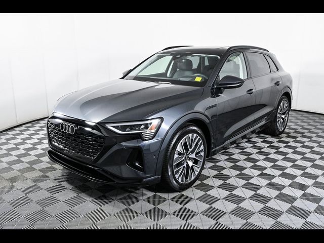 2024 Audi Q8 e-tron Prestige