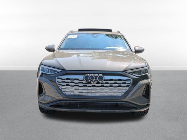 2024 Audi Q8 e-tron Prestige