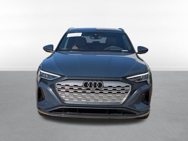 2024 Audi Q8 e-tron Prestige