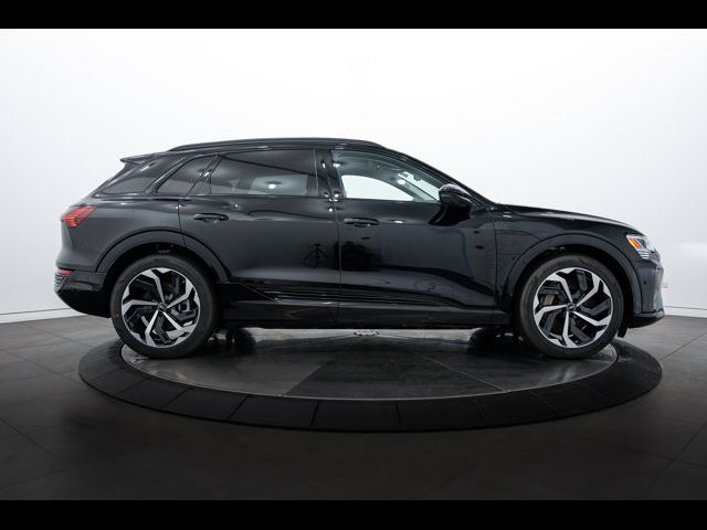 2024 Audi Q8 e-tron Prestige