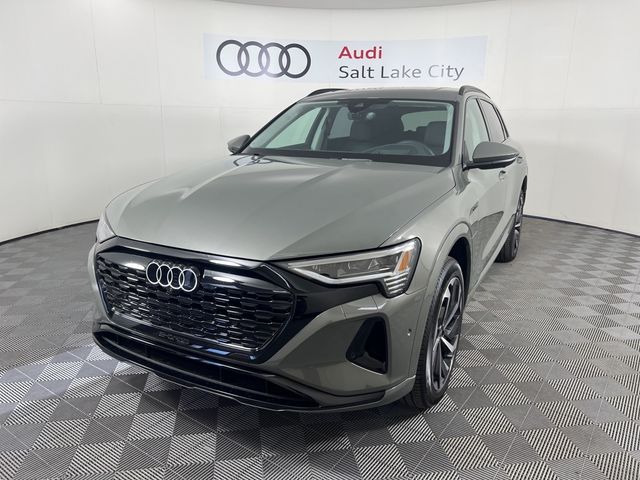 2024 Audi Q8 e-tron Prestige