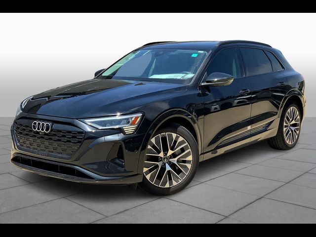 2024 Audi Q8 e-tron Prestige