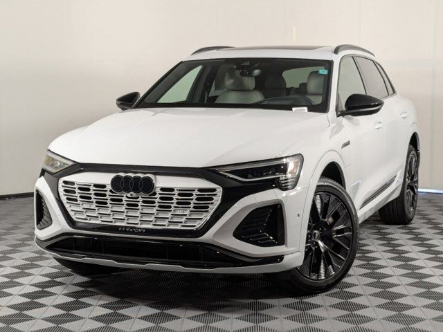 2024 Audi Q8 e-tron Prestige