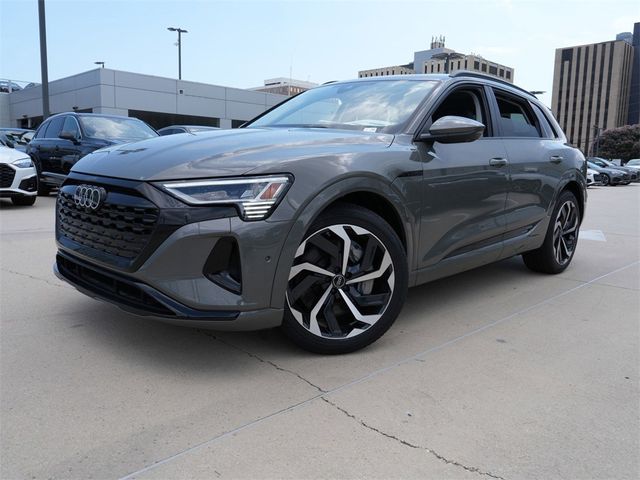 2024 Audi Q8 e-tron Prestige