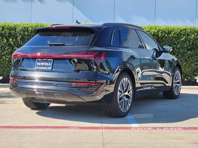 2024 Audi Q8 e-tron Prestige