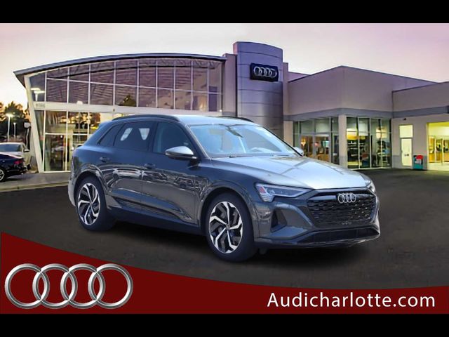 2024 Audi Q8 e-tron Prestige